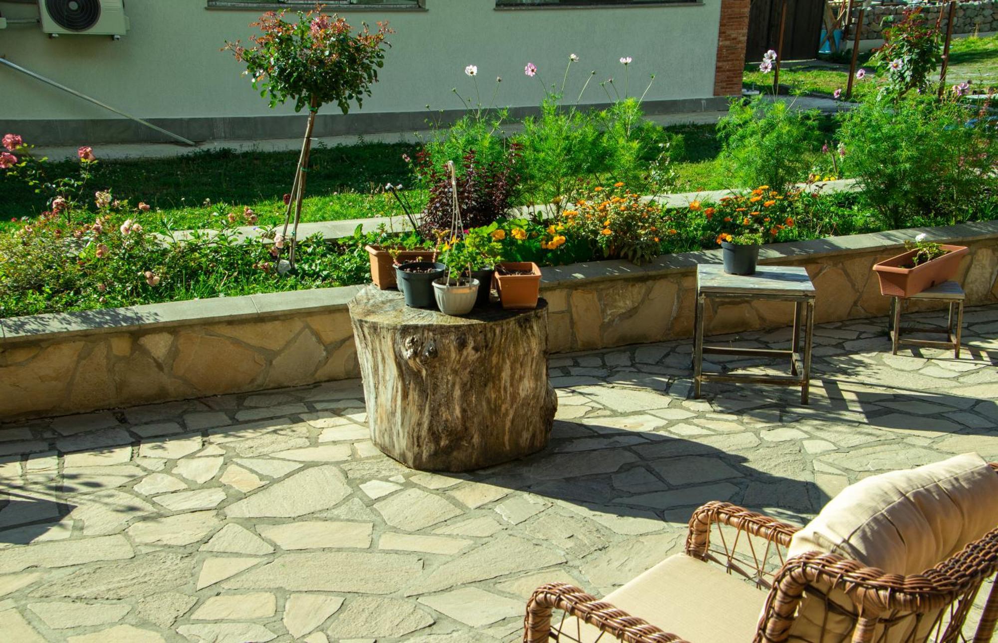 Guest House Oxygen Stepantsminda Exterior foto