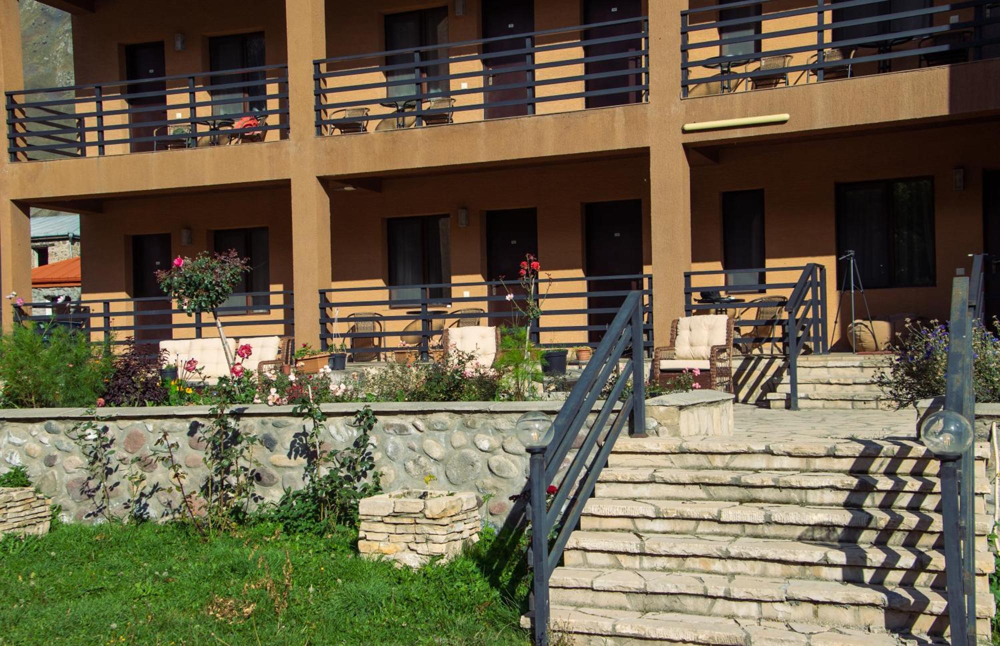 Guest House Oxygen Stepantsminda Exterior foto